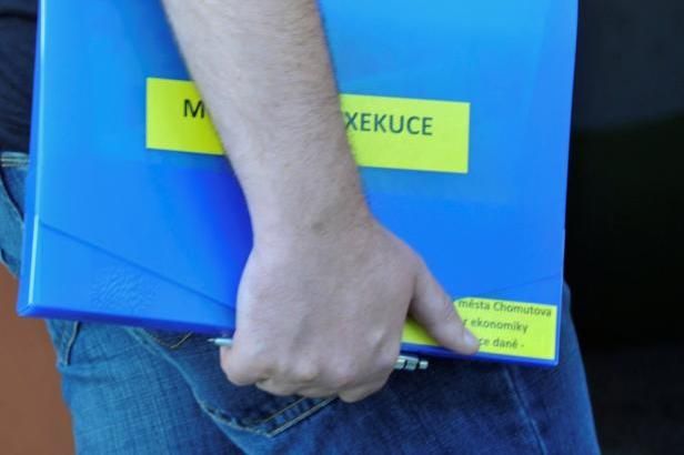 obrázek: Exekutor už nezabaví bibli ani hračky