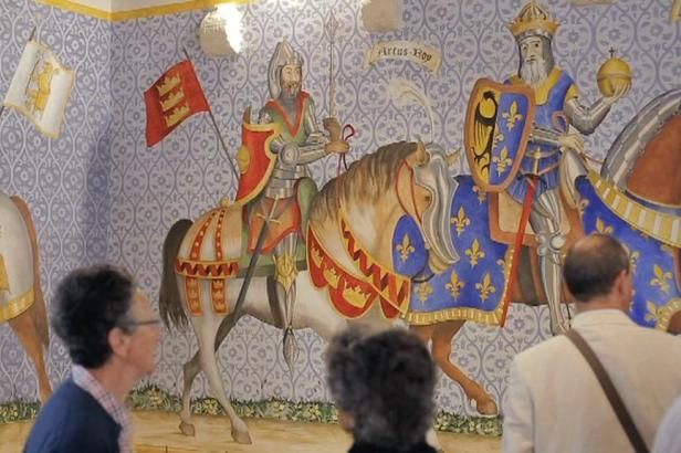 obrázek: Francouzský hrad se pyšní středověkou freskou z roku 2016