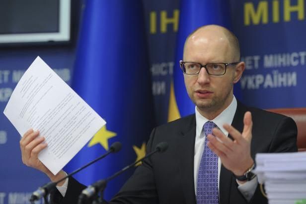 Jaceňuk: Rusko dohody z Minsku neplní