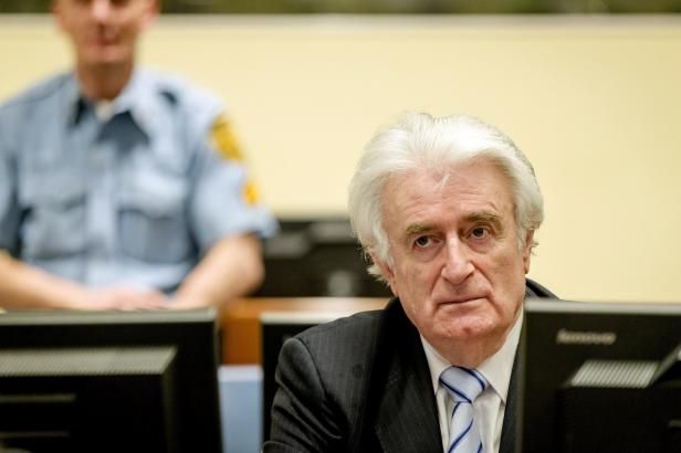 obrázek: Karaždič byl za Srebrenici odsouzen ke 40 letům vězení