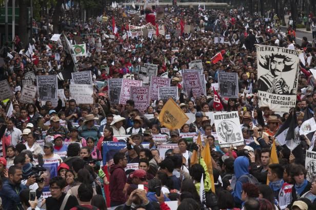 obrázek: Kde jsou unesení studenti, ptaly se tisíce Mexičanů