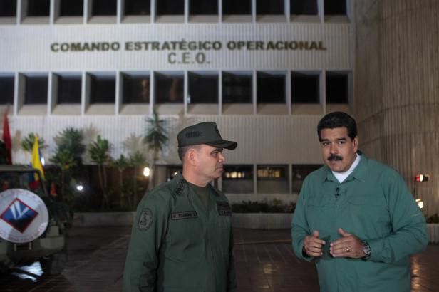 Konec chaosu. Velení nad zásobováním Venezuely přebírá osobně Maduro