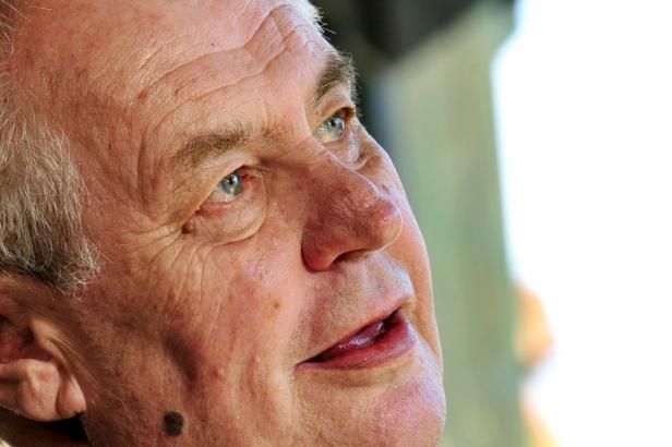 obrázek: Kosovo neuznávám a Thaci je válečný zločinec, zopakoval Zeman