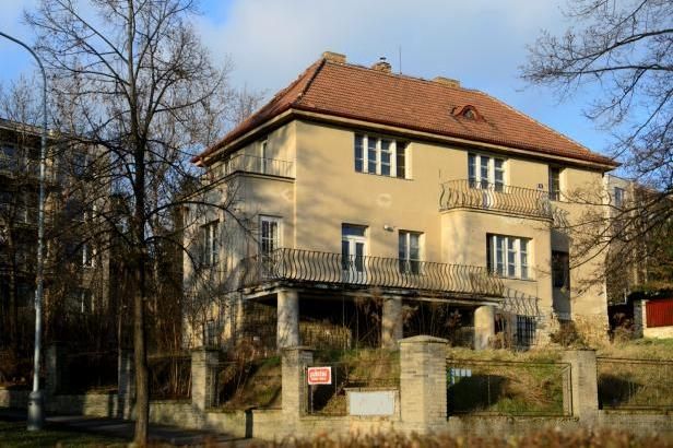 obrázek: Koupi vily zprostředkovali Mynářovi sponzoři Zemanovy kampaně