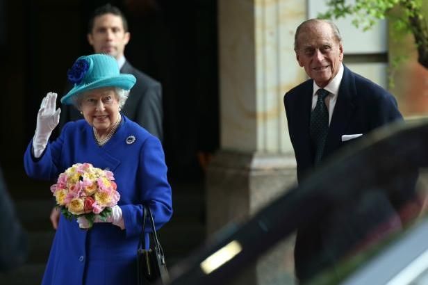 obrázek: Královnu přivítalo v Berlíně londýnské počasí