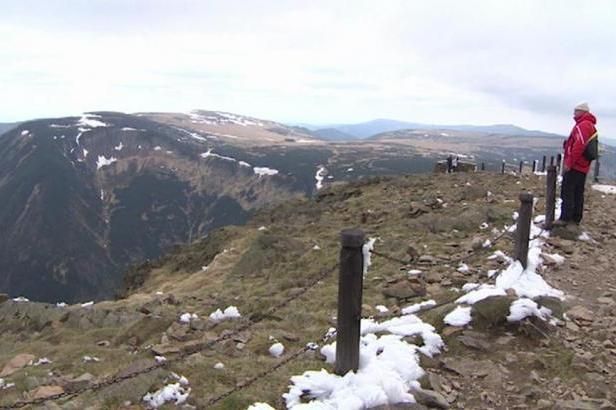 Krkonoše v roce 2015: Pozorování jelenů, exkurze i výstavy