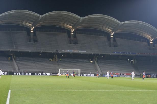 obrázek: Kvůli bezpečnosti zůstává francouzský fotbal bez diváků