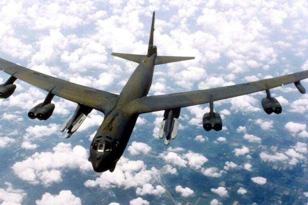 obrázek: Kvůli přeletu bombardéru viní Čína USA z vojenské provokace