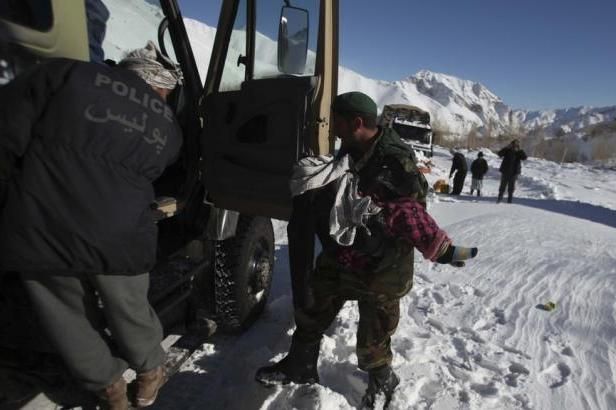 obrázek: Laviny v Afghánistánu pohřbily přes 120 lidí