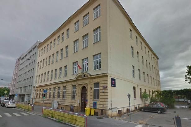 obrázek: Literární akademie dál balancuje nad propastí, nový vlastník vycouval
