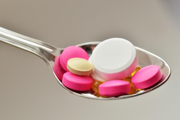 obrázek: Loni jsme dali na své zdraví přes 45 miliard. O jednu víc než v roce 2013