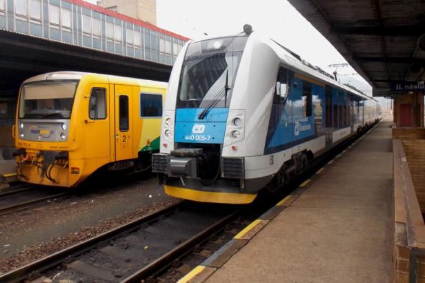 obrázek: Mnoho dopravců, cestujícího smrt? Ministerstvo slibuje, že zajistí jednotné jízdné