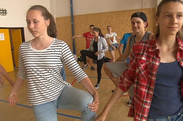 obrázek: Na venkově mrštné děti, ve městě neohebné? Podle průzkumu je to naopak