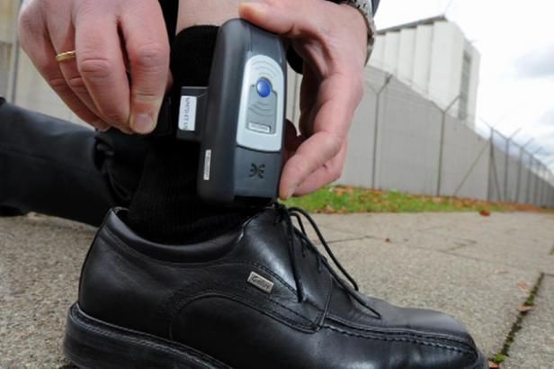 obrázek: Náramky pro vězně čeká pátý pokus, ministerstvo tentokrát zkusí dialog