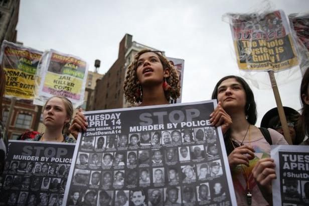 obrázek: Násilí pod rouškou zákona znovu žene Američany do ulic