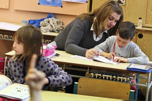 obrázek: Nebude-li dost asistentů, dostanou školy další dva roky na jejich sehnání