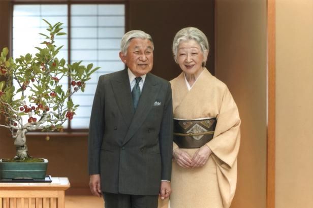 Nečekané střídání na chryzantémovém trůně: Japonský císař hodlá abdikovat