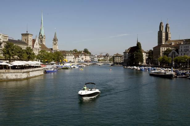 obrázek: Nejdražším městem světa je Curych. Praha je až 66., nákladnější je i Bratislava