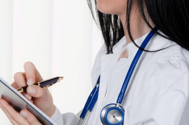 obrázek: Němečkův záměr sbírat údaje o lékařích a pacientech chce část poslanců zatrhnout