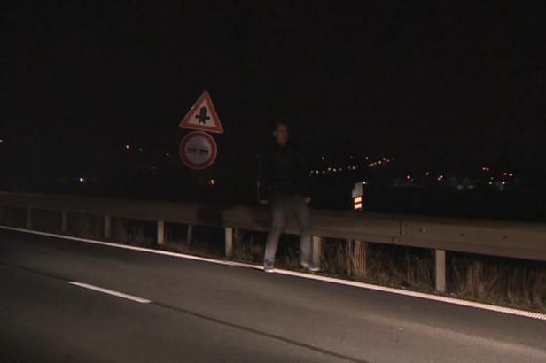 obrázek: Neviditelní chodci na silnicích zůstávají, i když jim to zákon zakazuje