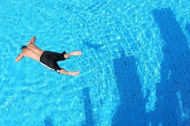 obrázek: Nezlom vaz! Kampaň varuje před fatálními následky letních radovánek