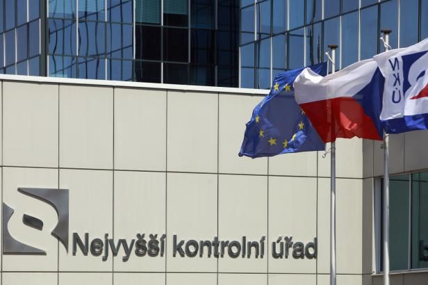 obrázek: NKÚ zřejmě bude moci kontrolovat i obce a kraje