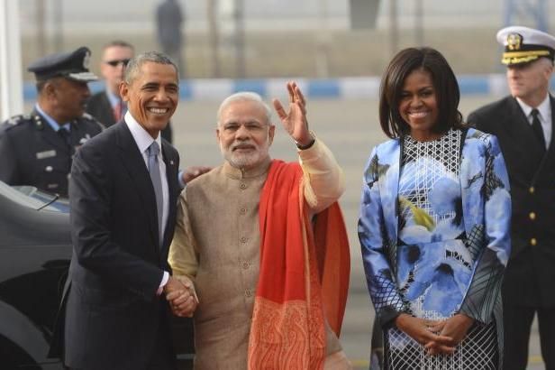 obrázek: Obama dorazil do Indie, bude se obchodovat i mluvit o klimatu