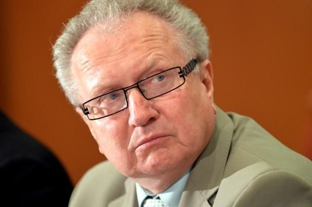 obrázek: Omezování koncesionářských poplatků se v Senátu prozatím odkládá