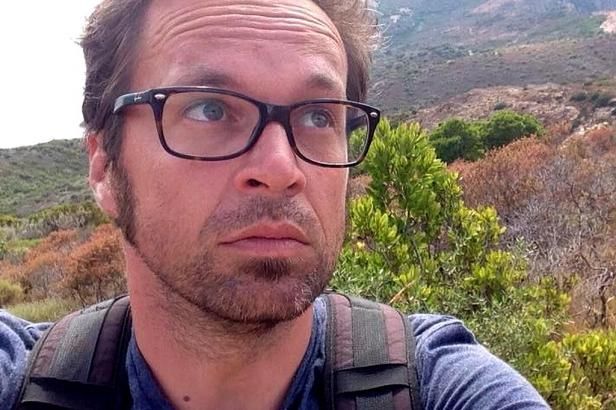 obrázek: Otec dvou dětí, americká studentka nebo přítelkyně s přítelem - oběti teroru v Paříži