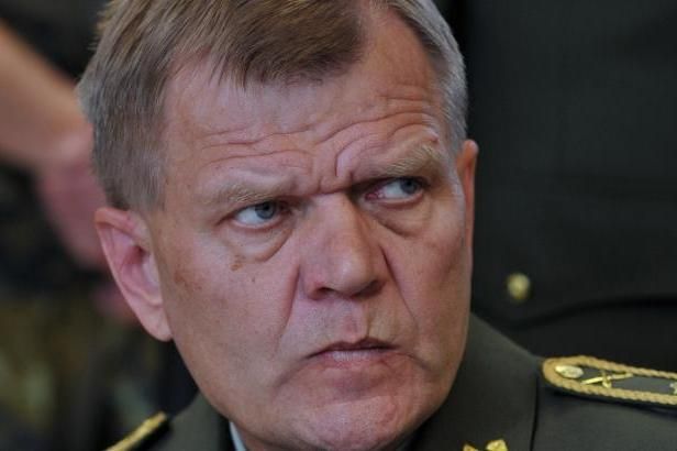 obrázek: Pavel předá Bečvářovi svou funkci 4. května na Vítkově