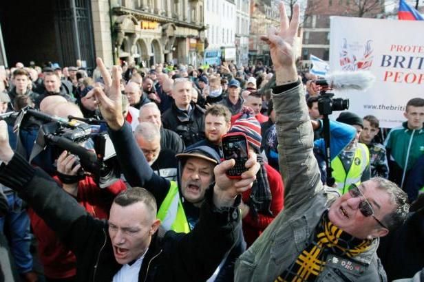 obrázek: Pegida už vpochodovala i do Británie