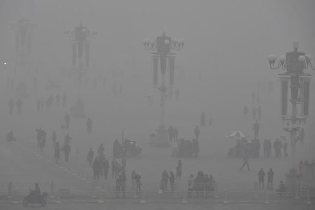 obrázek: Peking pohltil dusivý příkrov smogu