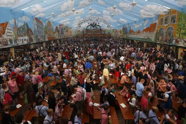 obrázek: Pivo a toleranci! V Mnichově začal Oktoberfest
