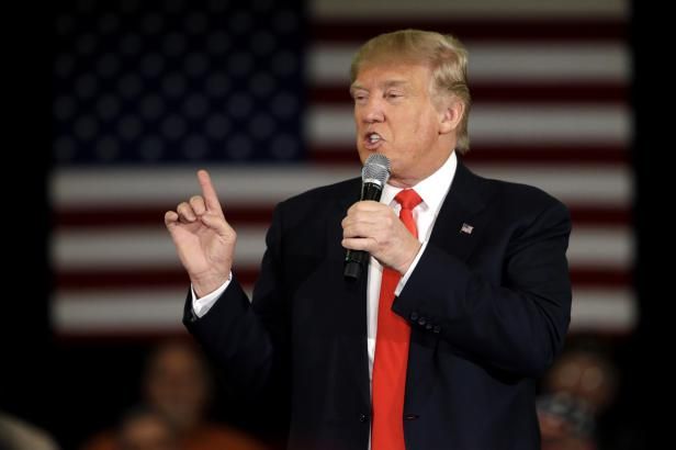 obrázek: Podle analytiků je Trump globální riziko, na islamisty by shodil atomovku