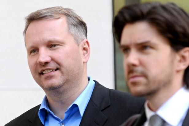 obrázek: Podle policie zkoušel prostředník uplatit znalce v kauze Savov