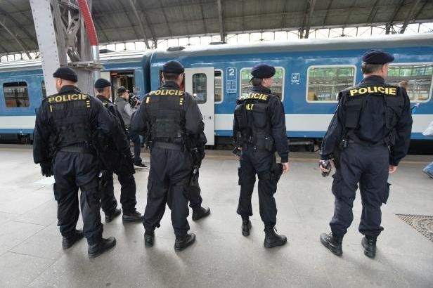 obrázek: Policejní razie na Moravě – zadrženo čtrnáct běženců