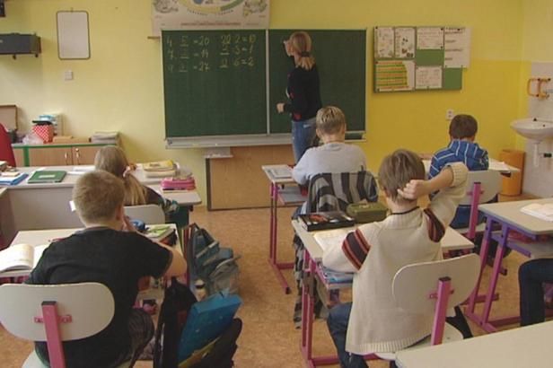 obrázek: Pořízení školní výbavy vyjde na tisíce, lidem v nouzi pomáhá i charita