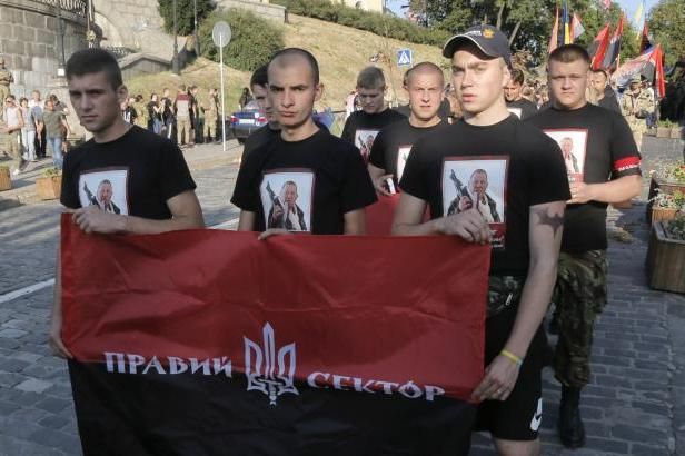 obrázek: Pravý sektor volá po pádu vlády a vyhlášení válečného stavu