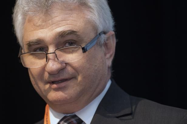 obrázek: Prezident ztrácí sebeovládání a jeho rétorika Česku škodí, míní Štěch