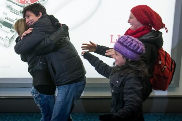 obrázek: Příbuzné utonulého syrského chlapce Ajlana přijali v Kanadě