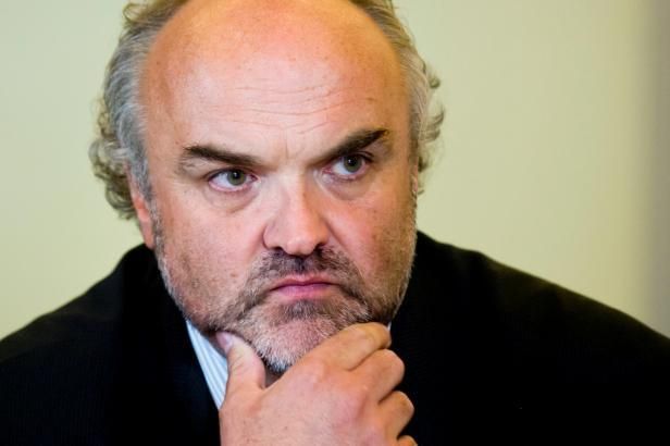 obrázek: \nPříspěvek pro ředitele? Jde o absurdní mediální kritiku, brání se Fajt\n