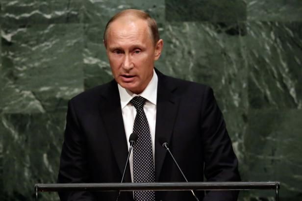 obrázek: Putin: Uvažujeme o zapojení do leteckých úderů proti IS