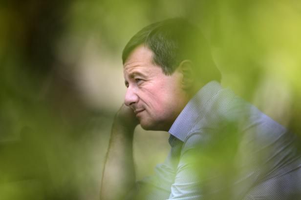 obrázek: Rath je sice z nemocnice venku, k soudu ale zatím nemůže