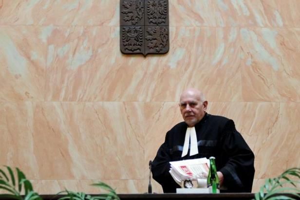 obrázek: Rychetský: Kdo se nesoudil, nemá právní nárok na zpětnou účinnost