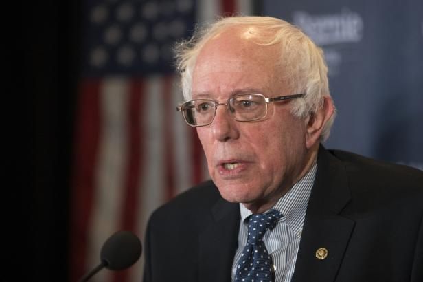 obrázek: Sanders získal Aljašku, vede i ve Washingtonu