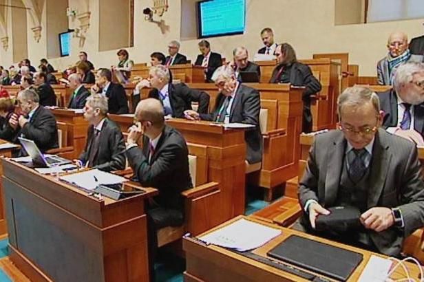 obrázek: Senát chystá regulaci reklamy. Týkat se bude i volebních kampaní