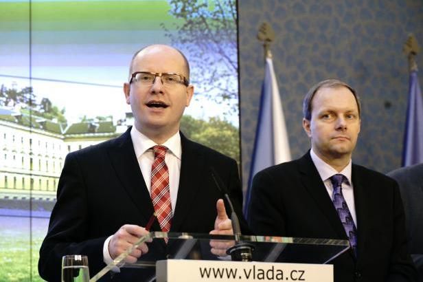 obrázek: Sobotka chce odvolat Chládka – kvůli zprávám o šikaně na ministerstvu