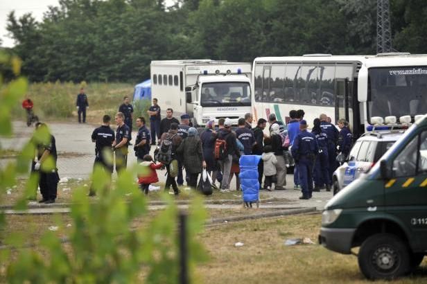 obrázek: Sobotka k uprchlíkům: Vážnou situaci může ještě zhoršit bankrot Řecka