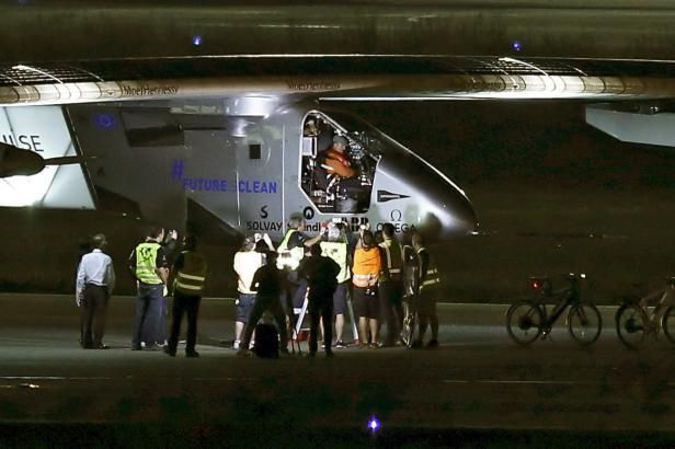 Solar Impulse 2 na cestě kolem světa překonává sám sebe
