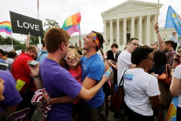 obrázek: Soud přiznal gayům a lesbám právo na sňatek všude v USA